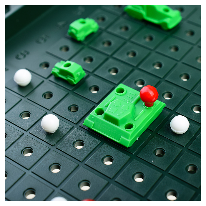 Фото к товару Настольная игра "Танковый бой" м/г (РФИ) Настольная игра "Танковый бой" м/г (РФИ)