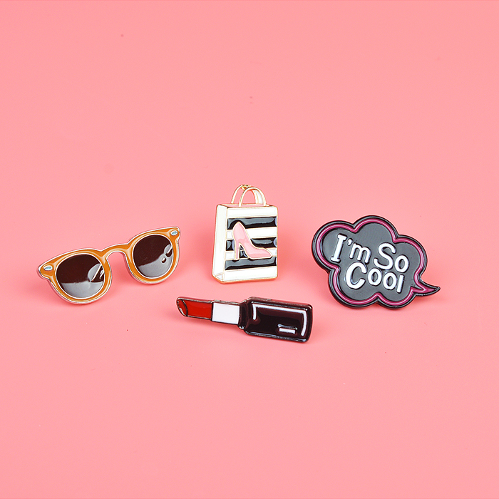 Набор значков "I am so cool!" эмалированные, размер изделий: Im so cool 3,3x2,4 см, очки 3,8x1,3 см,