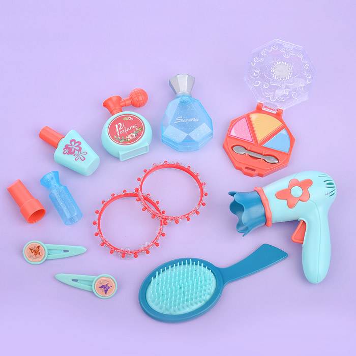 Фото к товару Игровой набор стилиста 16841 "Юная модница" на батарейках, в коробке Игровой набор стилиста 16841 "Юная модница" на батарейках, в коробке