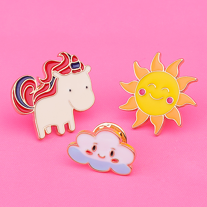 Набор значков "Unicorn" эмалированные, размер изделий: тучка 2x1,5 см, единорог 2,8x2,6 см,