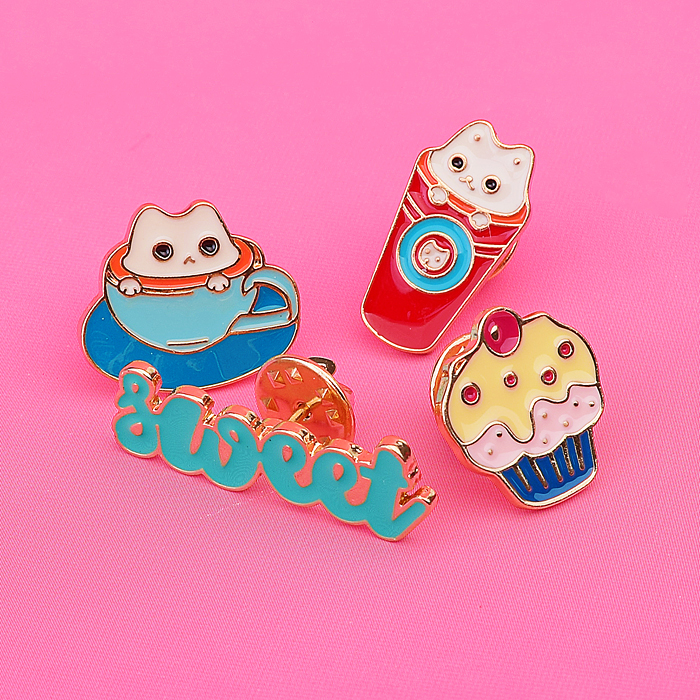 Набор значков "Sweetie!" эмалированные, размер изделий: кот 2,2x1,9 см, кот в чашке 1,2x2,4