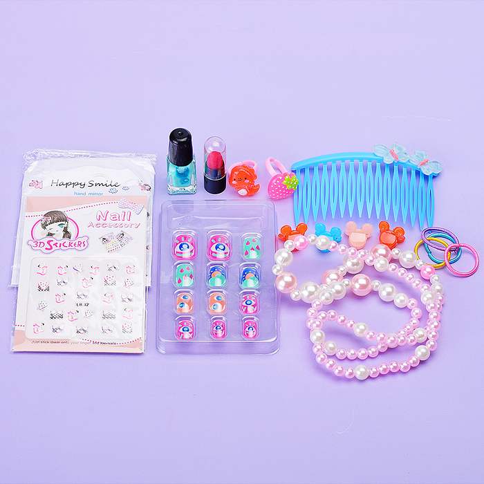 Набор стилиста FT2007-Е "Маленькая модница" (18 предметов) в коробке