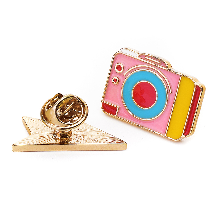 Набор значков на рюкзак,кепку  металлические ,эмалированные"Adventure awaits":