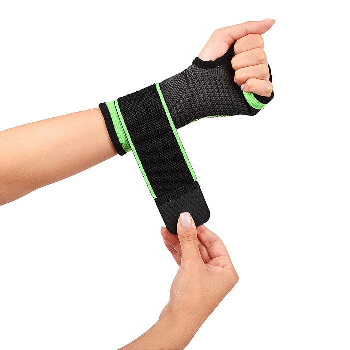 Фото к товару Бандаж 33-0005 спортивный на запястье Бандаж 33-0005 спортивный на запястье