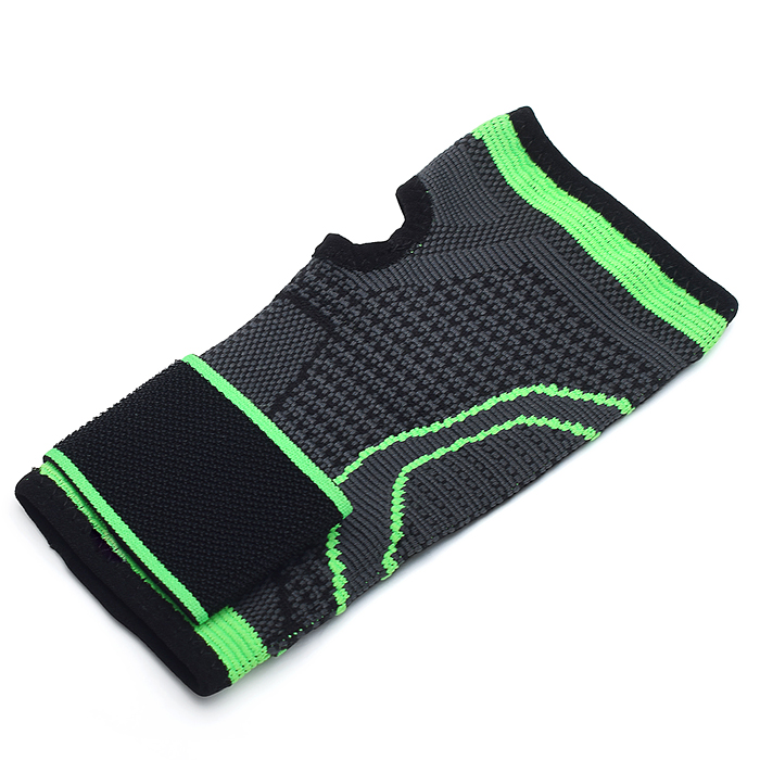 Фото к товару Бандаж 33-0005 спортивный на запястье Бандаж 33-0005 спортивный на запястье