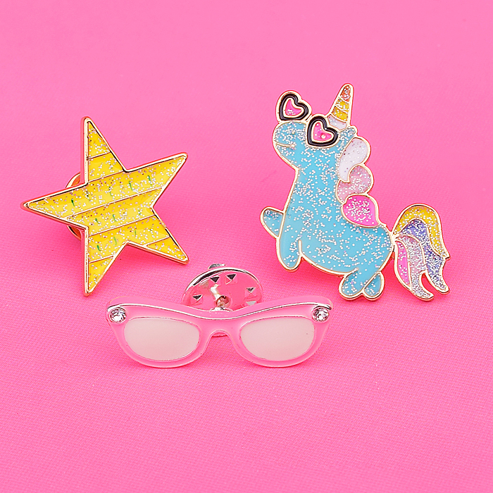 Набор значков "I am a star!" эмалированные, размер изделий: единорог 2,8x3 см, звездочка 2,