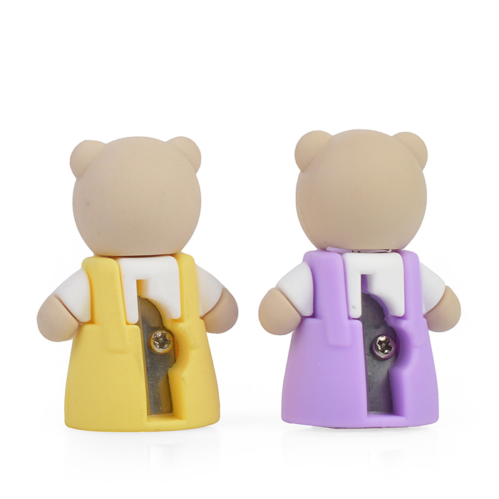 Точилка пластиковая "Мишка" 4,5х4 см. в дисплее