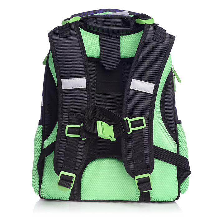 Рюкзак каркасный "Граффити футбол" формованный из полимеров, материал: нейлон, полиэстер, полн