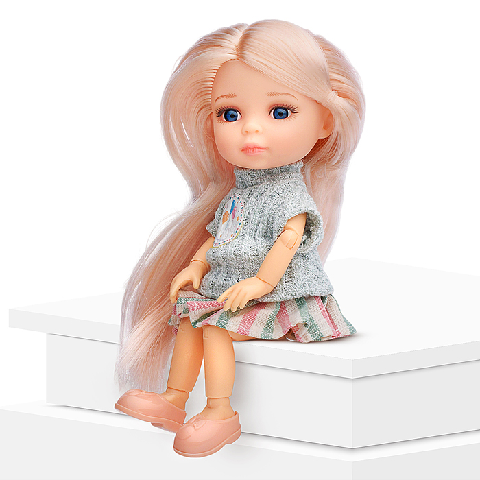 Фото к товару Кукла шарнирная UT0121-4 "Моя куколка" в коробке Кукла шарнирная UT0121-4 "Моя куколка" в коробке