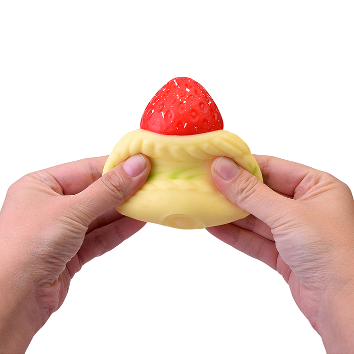 Игрушка-антистресс 00-5136 "Капкейки с клубничкой"