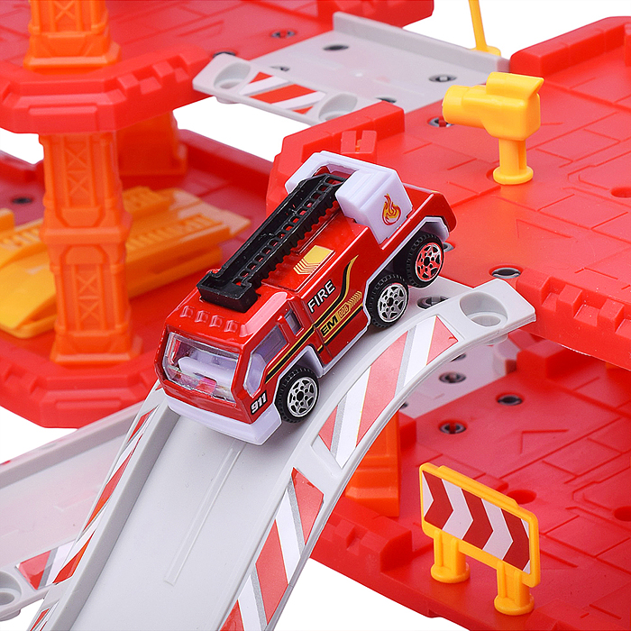 Фото к товару Парковка 660-A38 "Пожарная станция" в коробке Парковка 660-A38 "Пожарная станция" в коробке