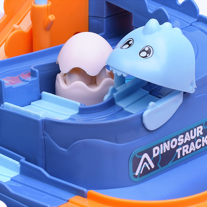 Трек 8001 "Приключения с динозаврами" в коробке