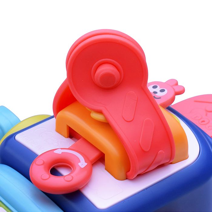 Развивающая игрушка Y0095 "Познавательный бизикуб" в коробке