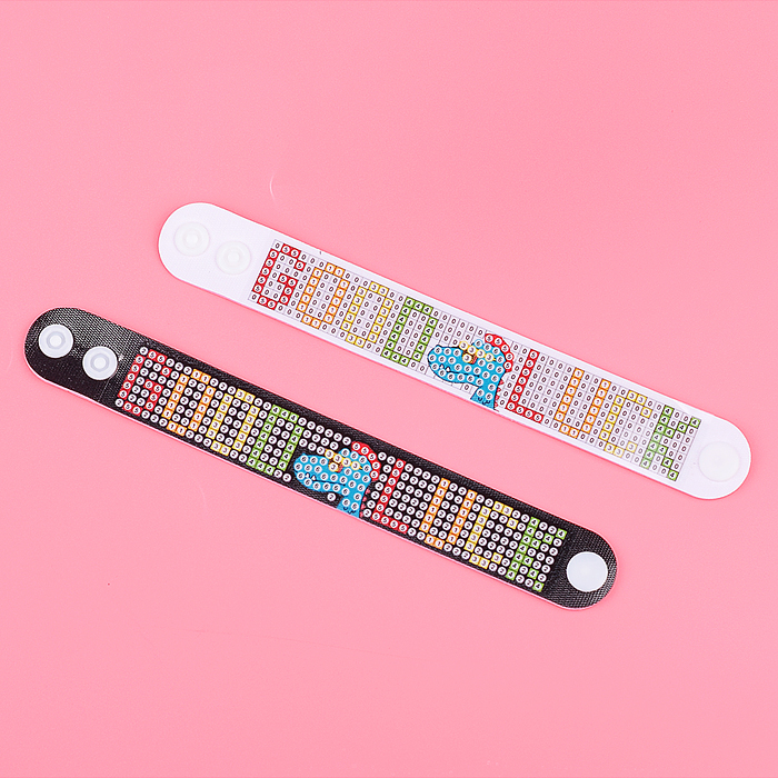 Фото к товару Браслет SH002 "Алмазная мозаика. Good luck" в коробке Браслет SH002 "Алмазная мозаика. Good luck" в коробке