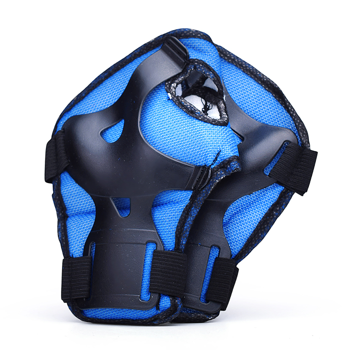 Ролики детские, размер M, синие (со шлемом и защитным снаряжением)