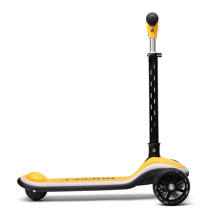 Фото к товару Самокат трёхколёсный R0200 ROCKET светящиеся колеса PU, дека, рулевая стойка, цвет жёлто-чёрный Самокат трёхколёсный R0200 ROCKET светящиеся колеса PU, дека, рулевая стойка, цвет жёлто-чёрный