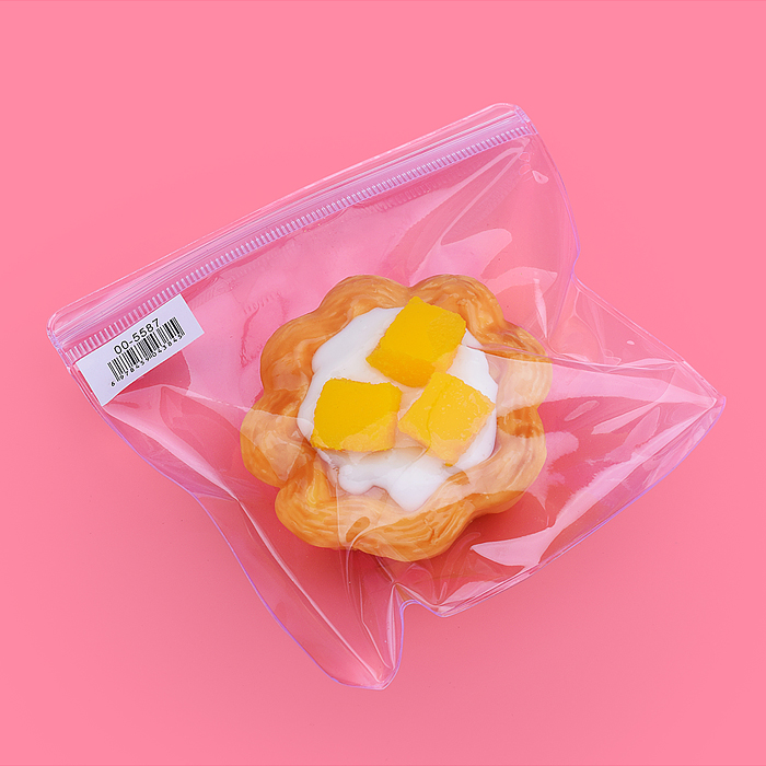 Фото к товару Игрушка - антистресс 00-5587 "Кекс с фруктами" Игрушка - антистресс 00-5587 "Кекс с фруктами"