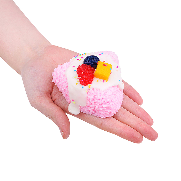 Фото к товару Игрушка - антистресс 00-5593 "Тортик с фруктами" Игрушка - антистресс 00-5593 "Тортик с фруктами"