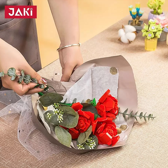 Конструктор JK2685 "Букет с розами"  285 дет., в коробке