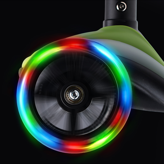 Самокат трёхколёсный R0200 ROCKET светящиеся колеса PU, дека, рулевая стойка, цвет черно-зеленый