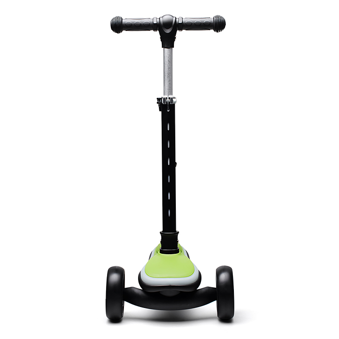 Самокат трёхколёсный R0200 ROCKET светящиеся колеса PU, дека, рулевая стойка, цвет черно-зеленый