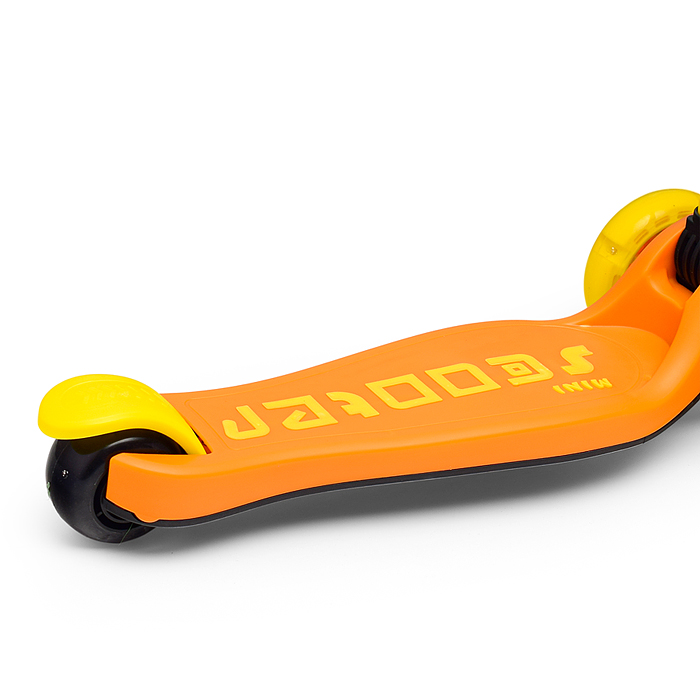 Фото к товару Самокат U001567Y 3-х. кол., колеса световые PU, желто-оранжевый, в коробке Самокат U001567Y 3-х. кол., колеса световые PU, желто-оранжевый, в коробке