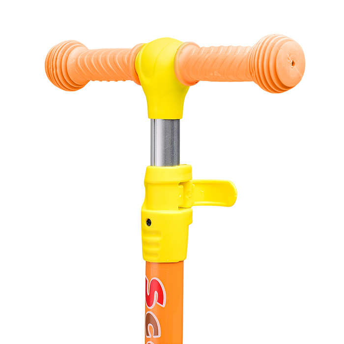 Фото к товару Самокат U001567Y 3-х. кол., колеса световые PU, желто-оранжевый, в коробке Самокат U001567Y 3-х. кол., колеса световые PU, желто-оранжевый, в коробке