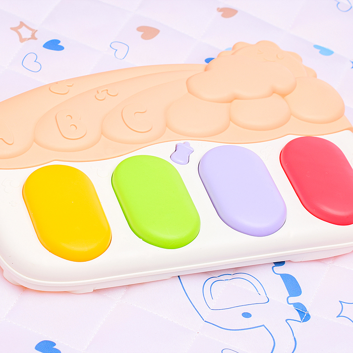 Фото к товару Коврик развивающий 668-208 "Карусель" с пианино, в коробке Коврик развивающий 668-208 "Карусель" с пианино, в коробке