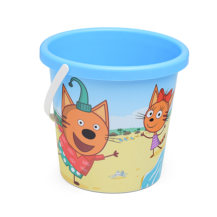 Фото к товару Песочный набор "Три кота и море приключений" №6: Ведро с наклейкой, лопатка №5, грабельки №5, формоч Песочный набор "Три кота и море приключений" №6: Ведро с наклейкой, лопатка №5, грабельки №5, формоч