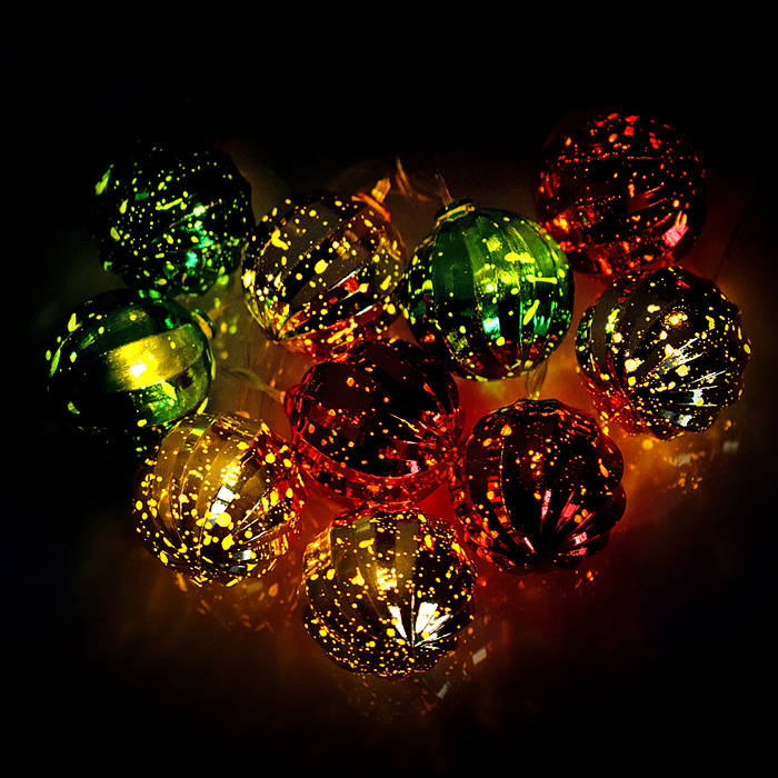 Фото к товару Электрогирлянда "Цветные шарики" 2м, 10 ламп, цвет: цветная Электрогирлянда "Цветные шарики" 2м, 10 ламп, цвет: цветная