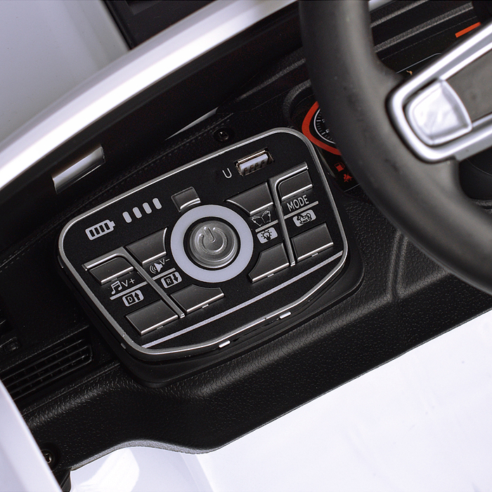 Электромобиль U023397Y "Городской гигант" на аккумуляторе, с р/у управлением, в коробке (белый)