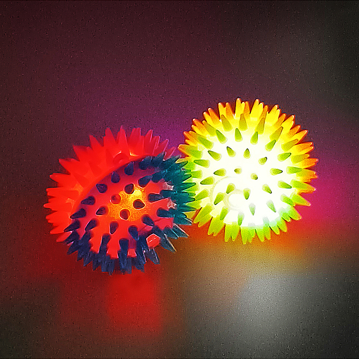 Игрушка-пищалка 00-6460 "Цветные половинки" (6,5 см) в коробке