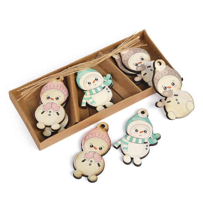 Фото к товару Набор новогодних украшений S2263 "Малыш снеговик" (7,5 см х 9шт) в коробке Набор новогодних украшений S2263 "Малыш снеговик" (7,5 см х 9шт) в коробке