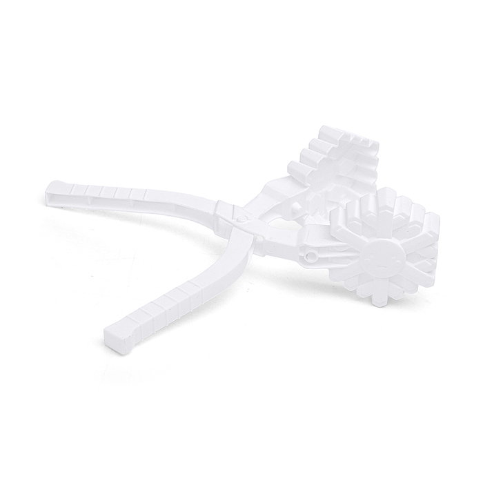 Фото к товару Формочка для лепки из снега 716 "Снежинка" в сетке Формочка для лепки из снега 716 "Снежинка" в сетке