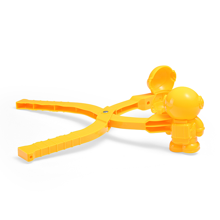 Фото к товару Формочка для снега 126 "Космонавт" Формочка для снега 126 "Космонавт"