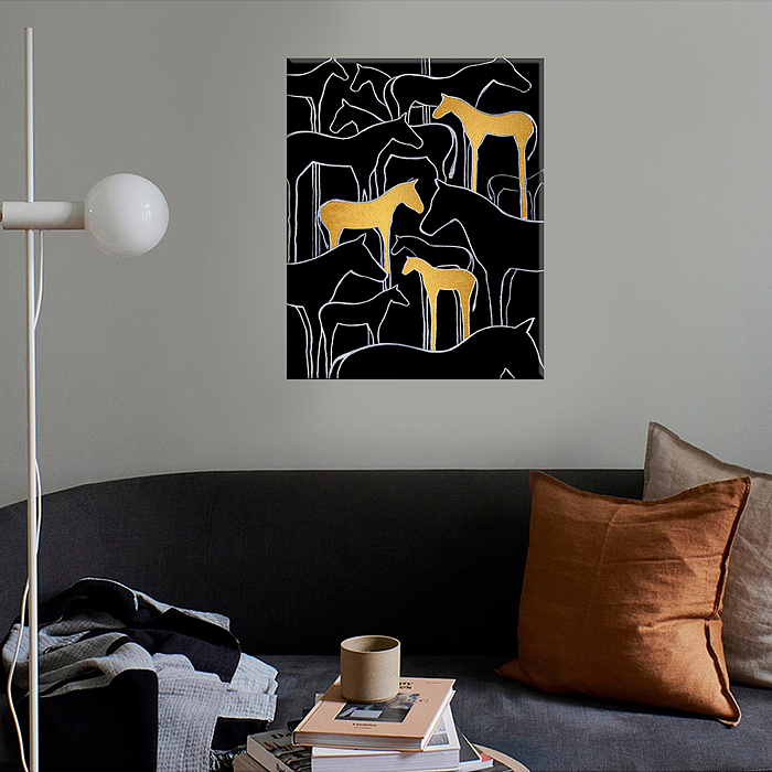 Картина по номерам 40х50 "Лошадки" чёрный холст с золотой поталью 2 цвета