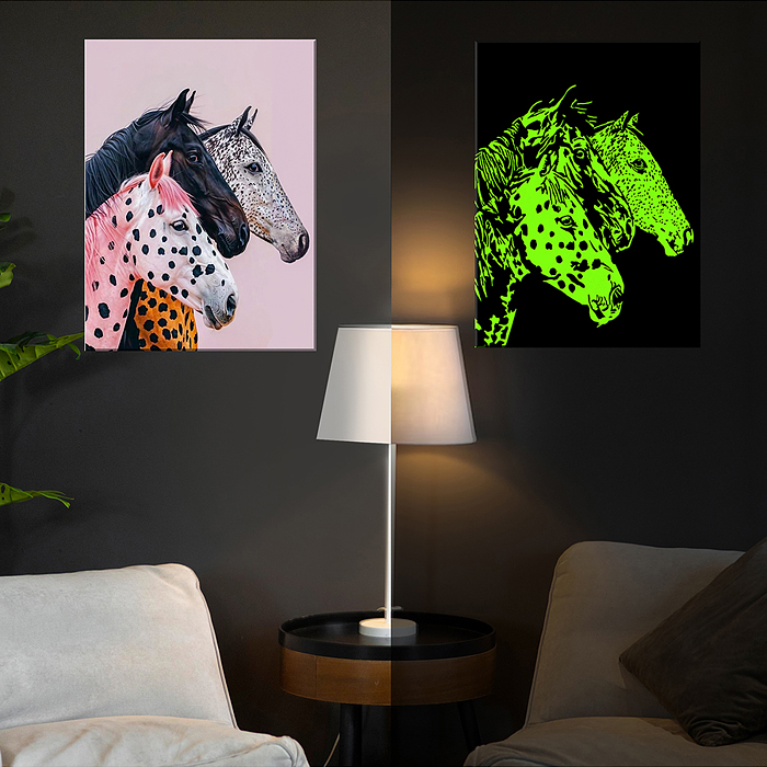 Картина по номерам 40х50 "Трио лошадиных контрастов" со светящейся краской (19 цветов)
