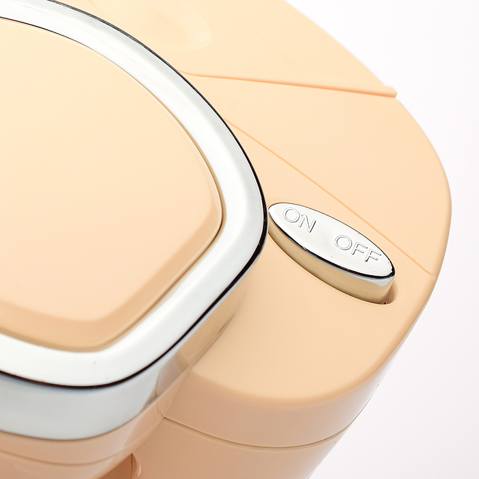 Бытовая техника A1008-3 "Кофемашина" с аксессуарами, бежевый , (свет, звук) в коробке