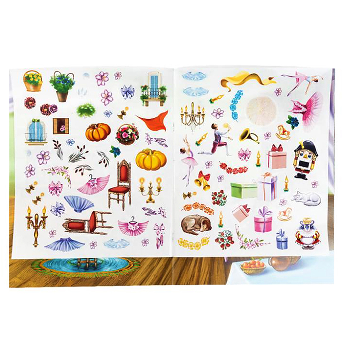 Книги. Автомобильные гонки (книжка с многоразовыми наклейками)