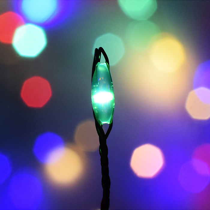 Фото к товару Электрогирлянда 3м, 100 ламп, цветная, зеленый провод Электрогирлянда 3м, 100 ламп, цветная, зеленый провод