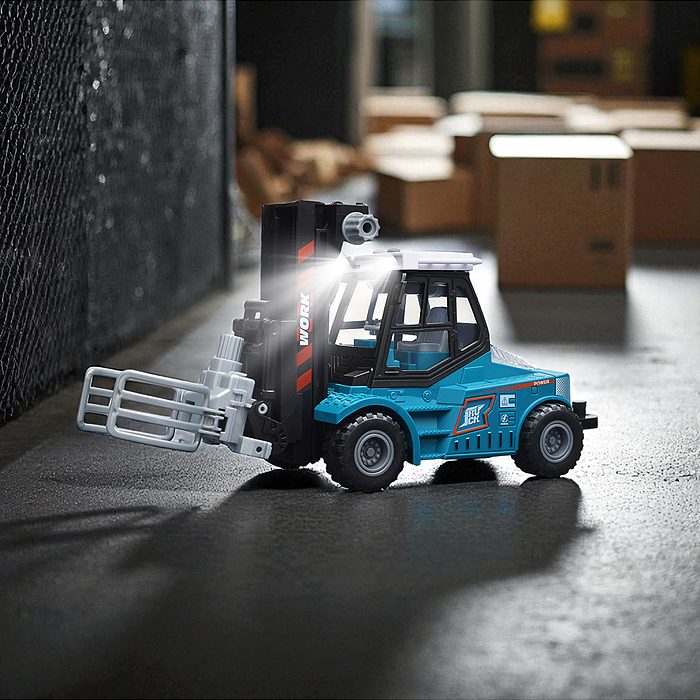 Машина KLX900-60 "Погрузчик" с прицепом (свет, звук) в коробке 