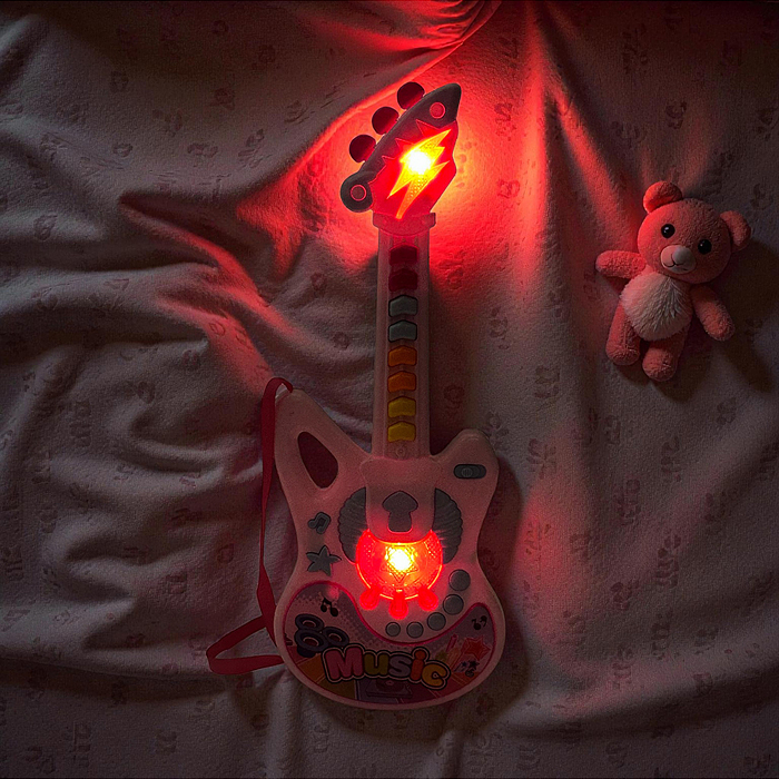 Гитара 661Q "Музыкальная бабочка" в коробке