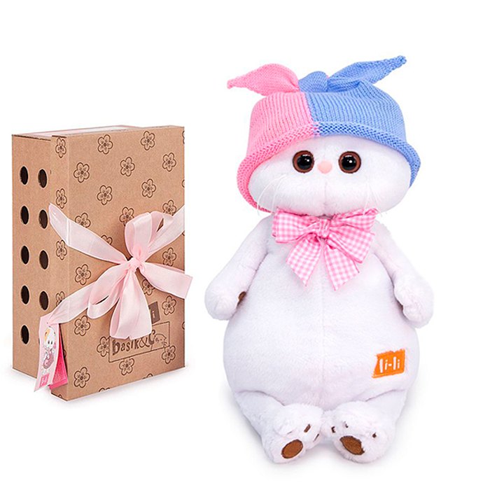 Кошка Ли-Ли в двухцветной шапке