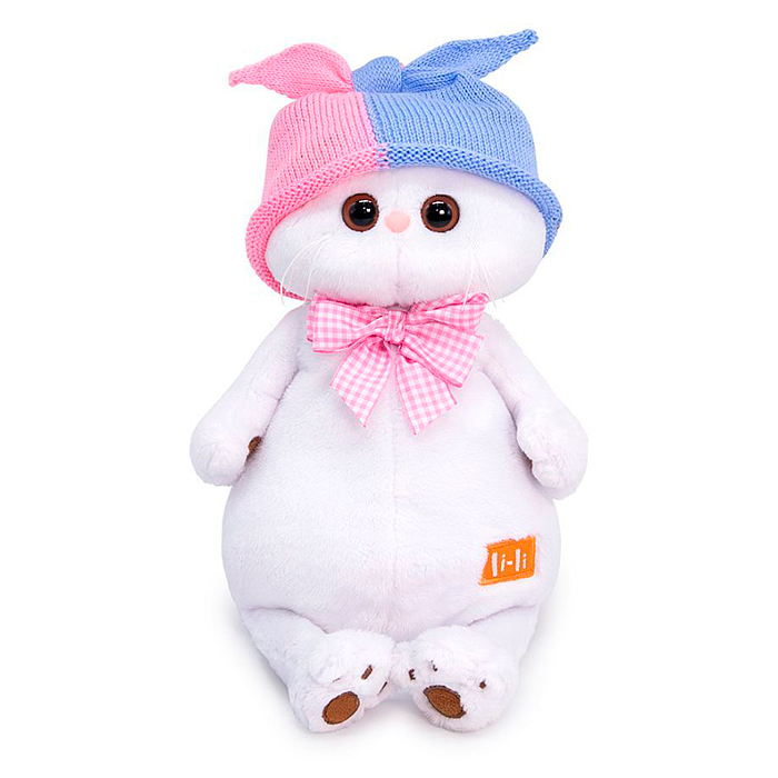 Кошка Ли-Ли в двухцветной шапке