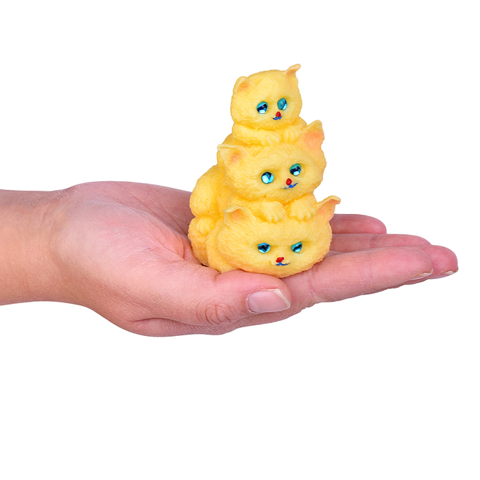 Игрушка-антистресс 00-7570 "Семейка котят"