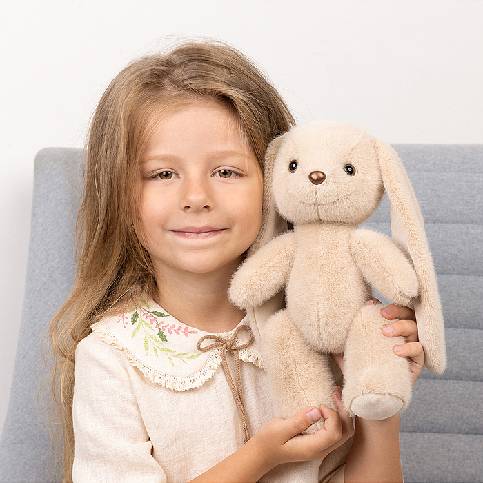 Зайка Бежевый, 20 см, в коробке