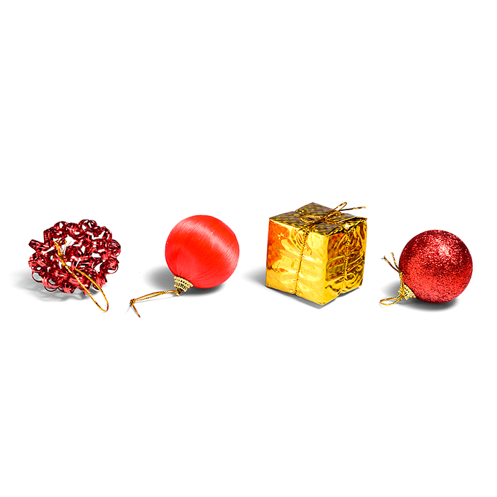 Фото к товару Набор новогодних украшений S1672 "Метелица" красные и золотые (5см*20шт)в пакете Набор новогодних украшений S1672 "Метелица" красные и золотые (5см*20шт)в пакете