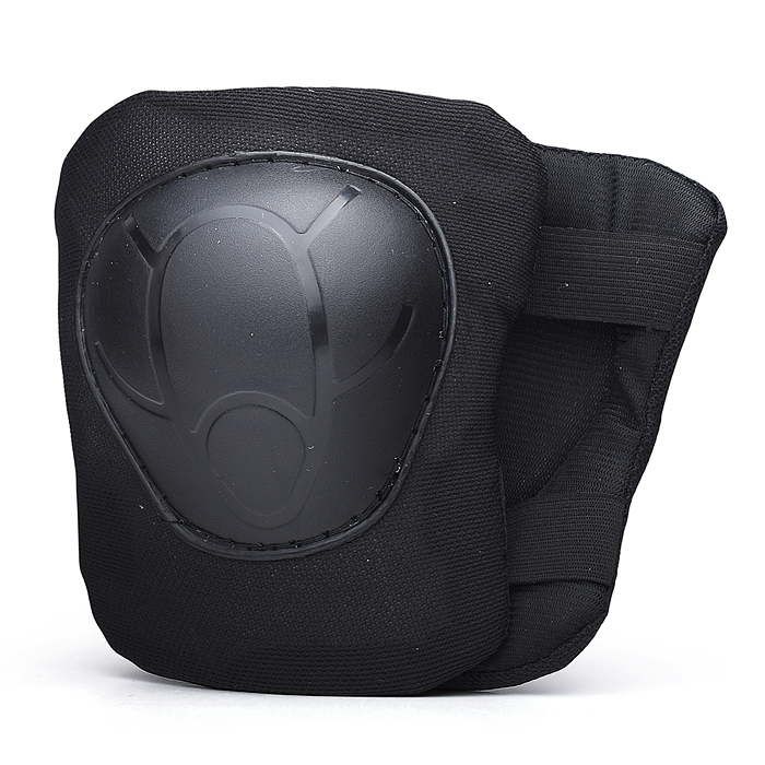 Фото к товару Ролики детские, размер M, черные (со шлемом и защитным снаряжением) Ролики детские, размер M, черные (со шлемом и защитным снаряжением)