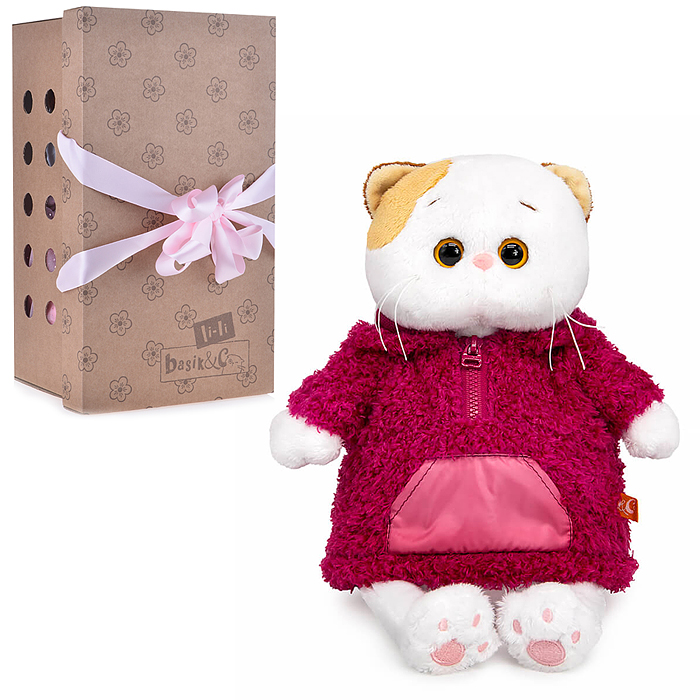 Кошечка Ли-Ли в анораке